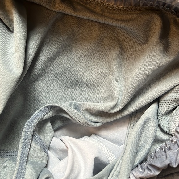 Athleta Racer Run Tie Dye shorts, size XS - Picture 5 of 10